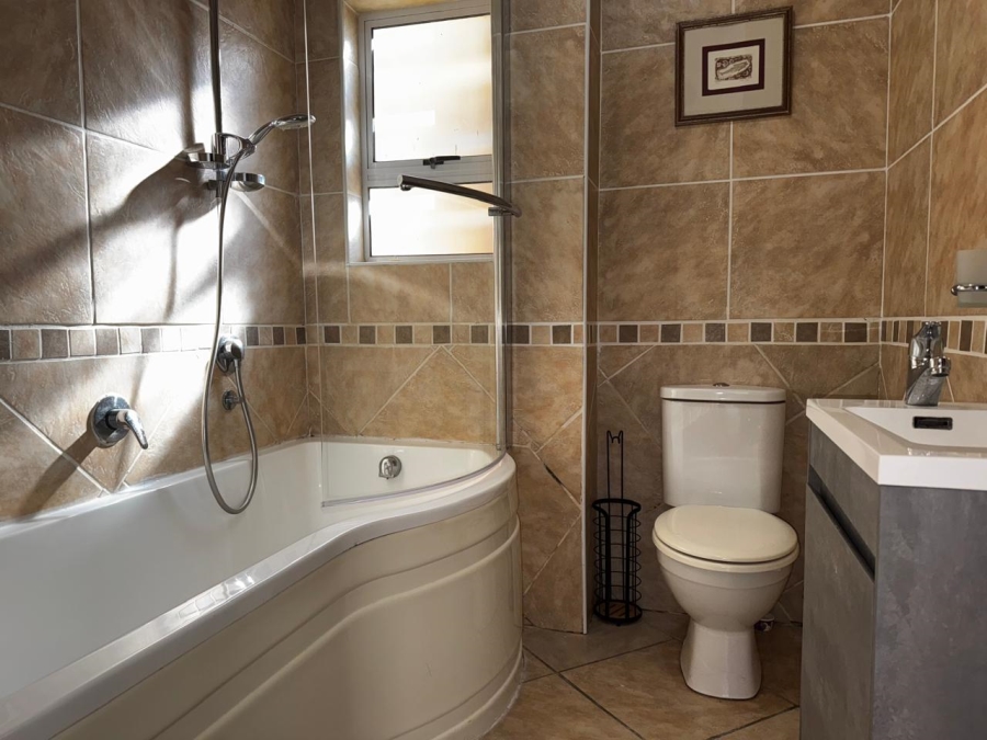 2 Bedroom Property for Sale in Jeffreys Bay Central Eastern Cape